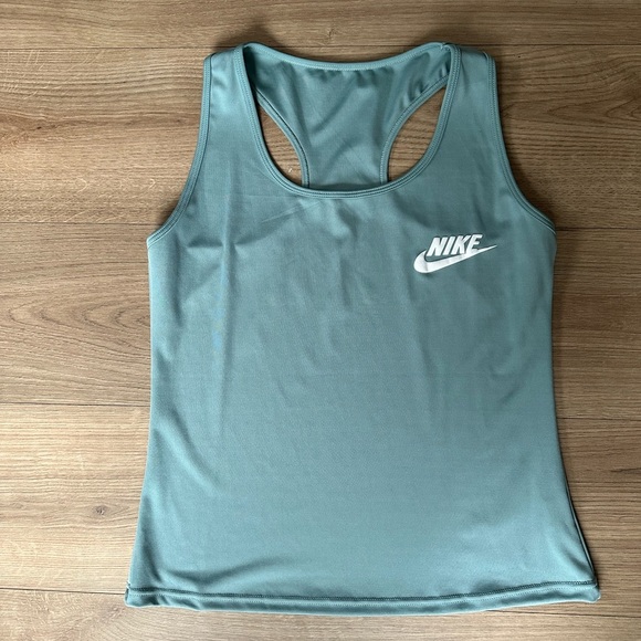 Nike Tops - EUC Nike Racerback Tank